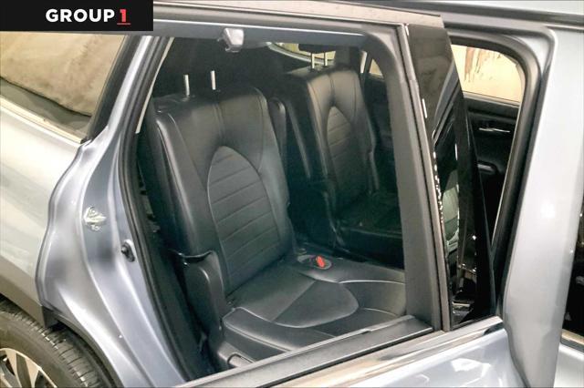 used 2022 Toyota Highlander car, priced at $34,343