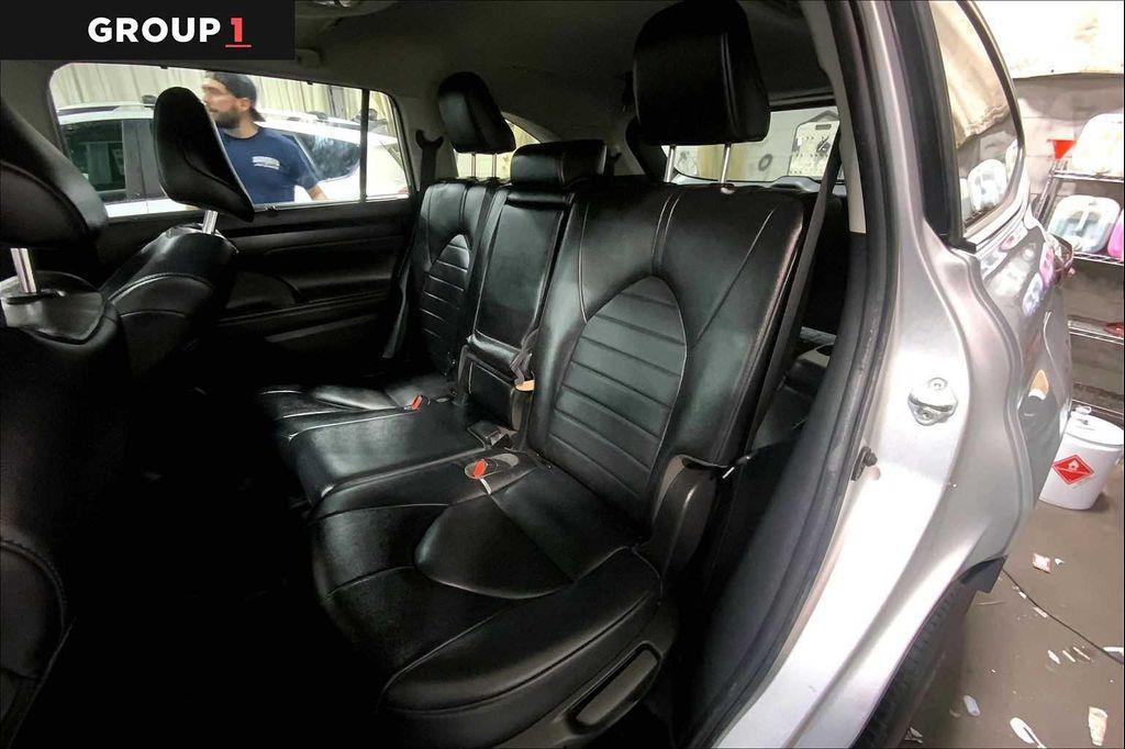 used 2022 Toyota Highlander car, priced at $37,447