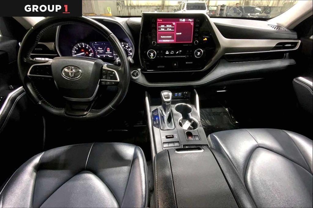 used 2022 Toyota Highlander car, priced at $37,447