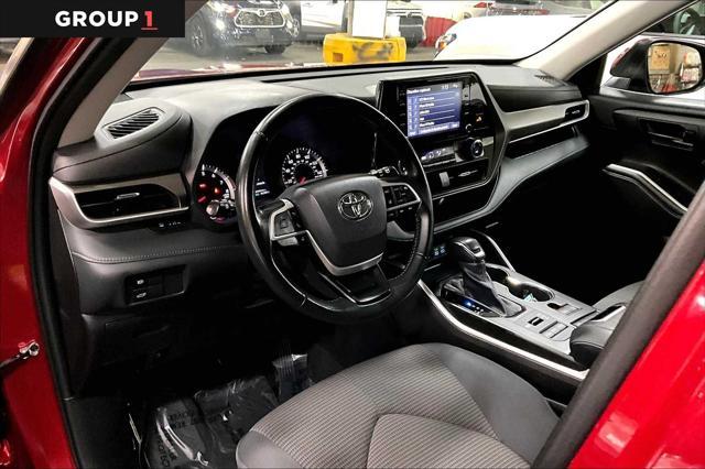 used 2022 Toyota Highlander car, priced at $32,477