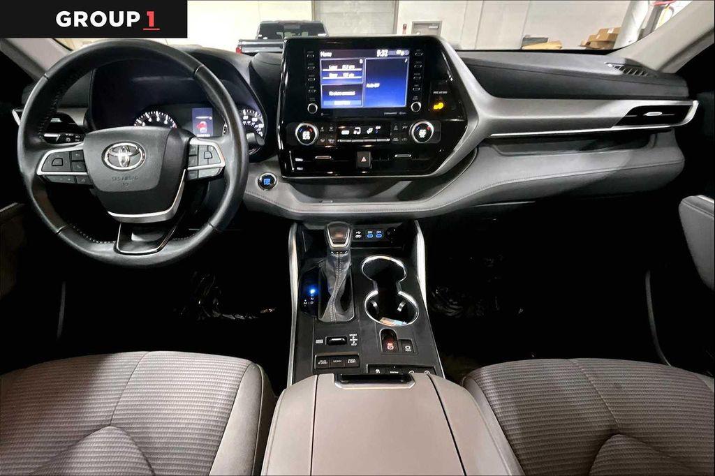 used 2022 Toyota Highlander car, priced at $31,247