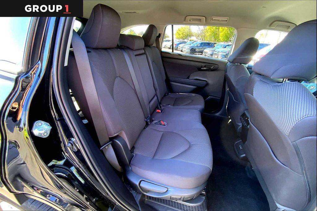 used 2023 Toyota Highlander Hybrid car, priced at $38,997