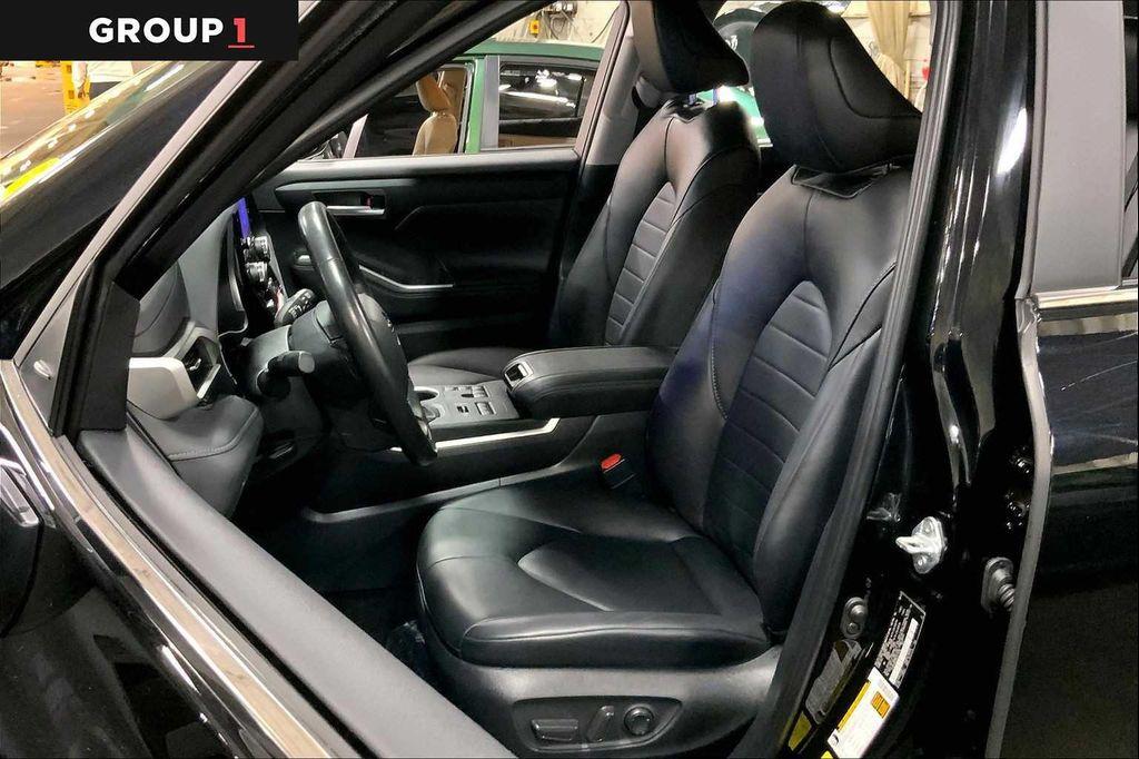 used 2024 Toyota Highlander car, priced at $43,697