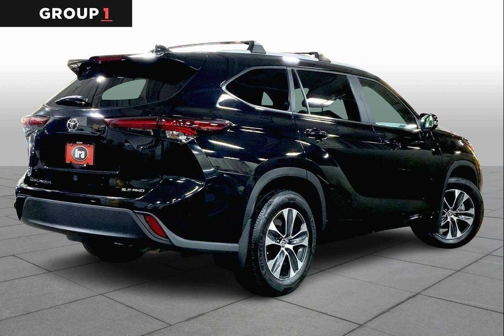 used 2024 Toyota Highlander car, priced at $43,697