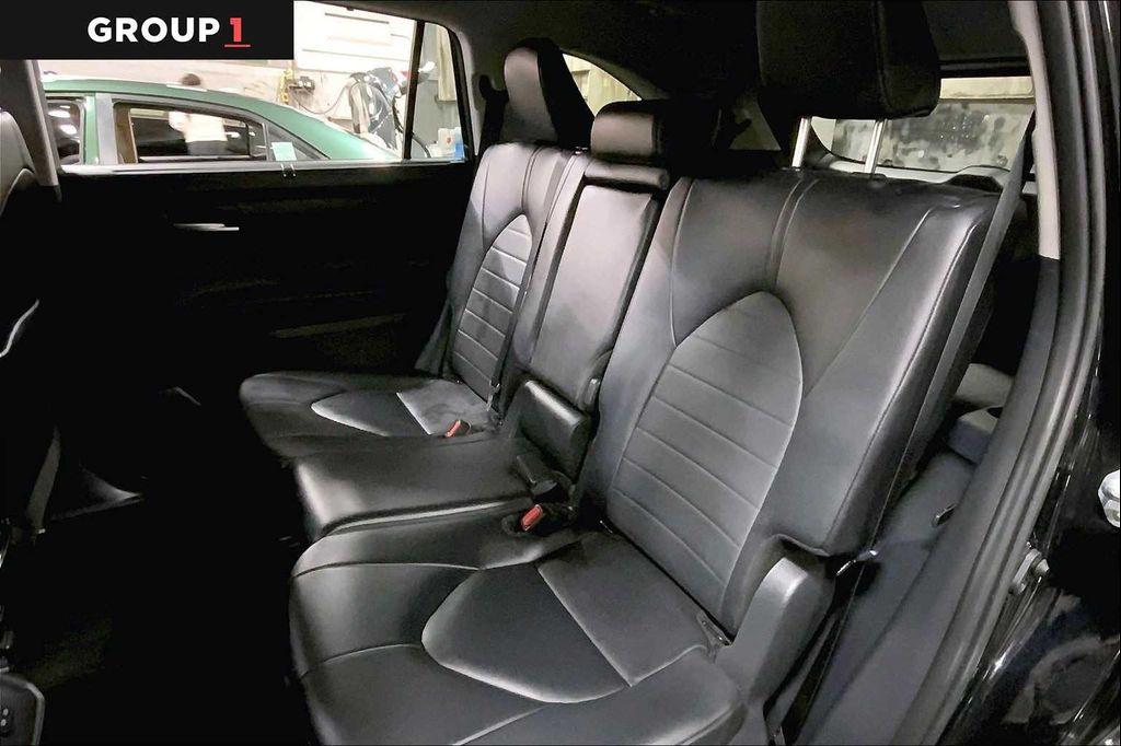 used 2024 Toyota Highlander car, priced at $43,697