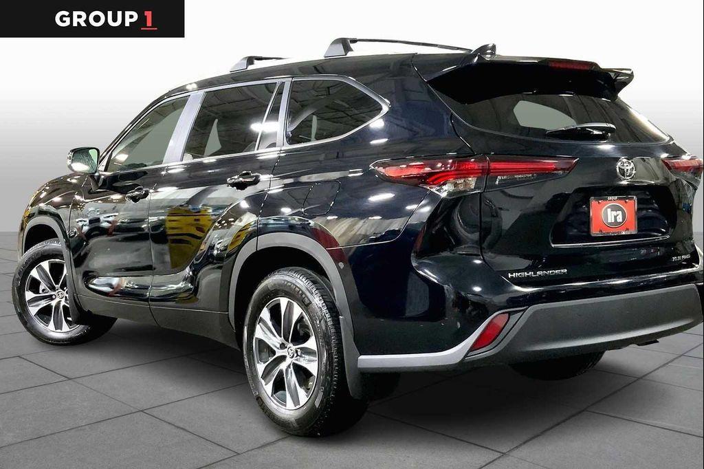 used 2024 Toyota Highlander car, priced at $43,697