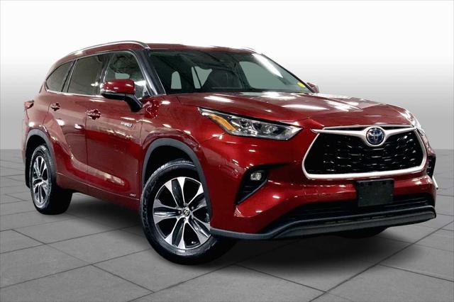 used 2020 Toyota Highlander Hybrid car, priced at $37,867