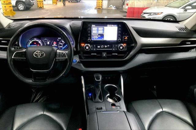 used 2020 Toyota Highlander Hybrid car, priced at $37,867