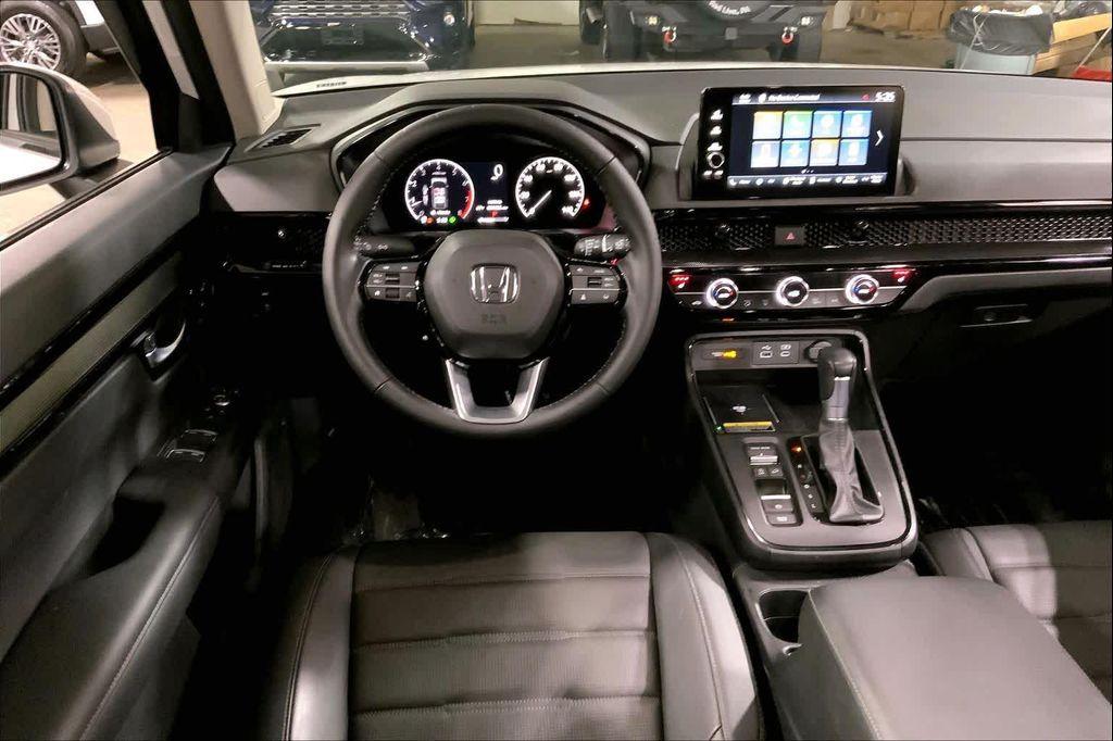 used 2025 Honda CR-V car, priced at $35,997