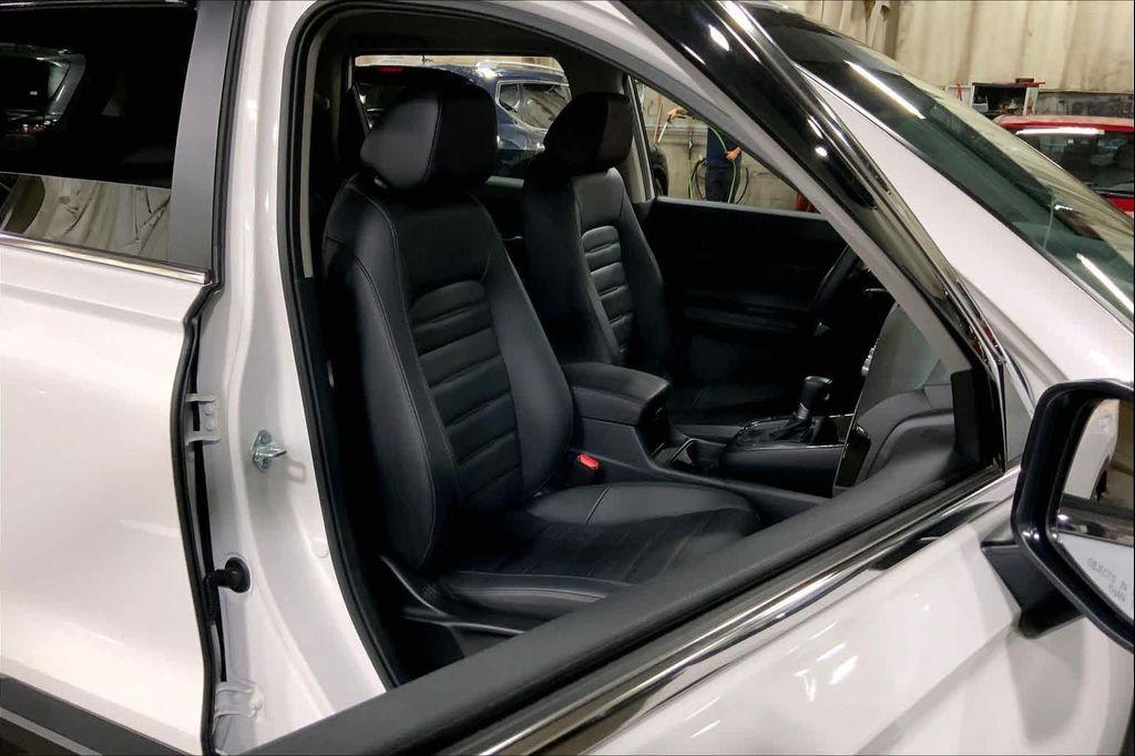 used 2025 Honda CR-V car, priced at $35,997