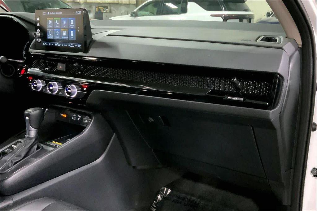 used 2025 Honda CR-V car, priced at $35,997