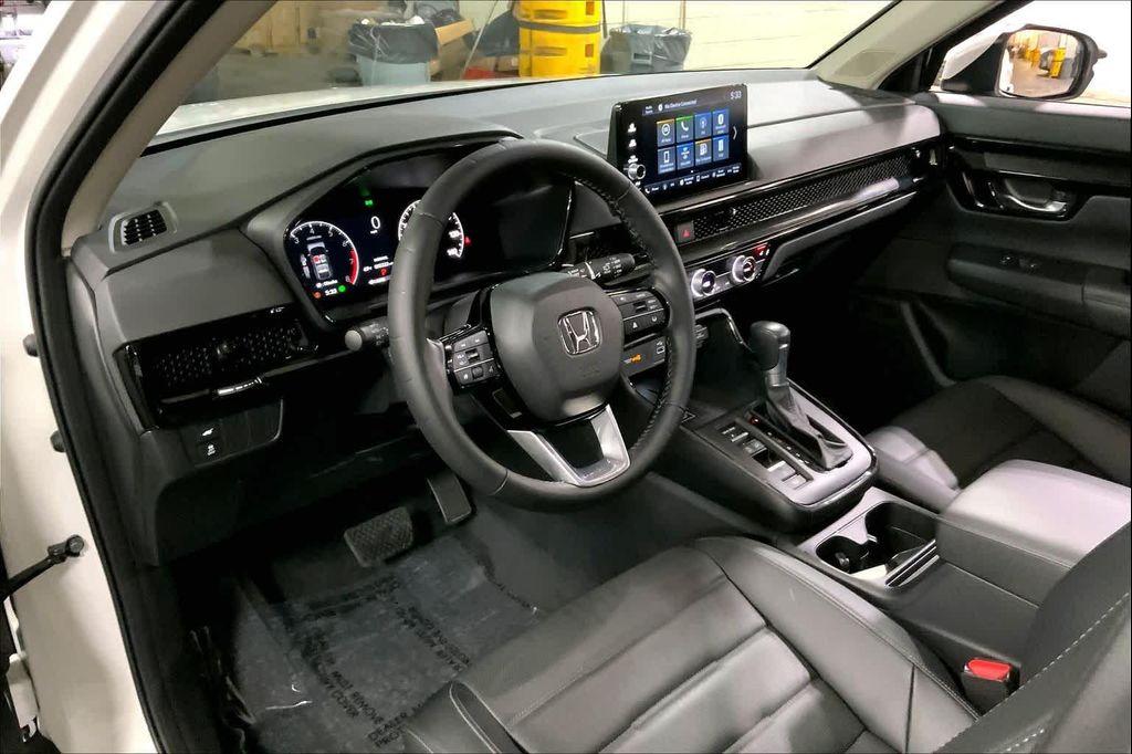 used 2025 Honda CR-V car, priced at $35,997