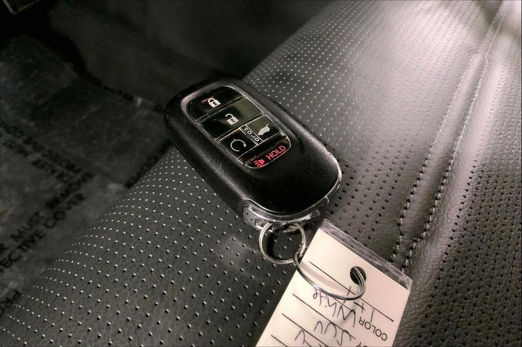 used 2025 Honda CR-V car, priced at $35,997