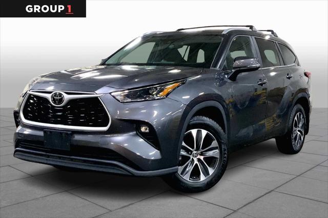used 2023 Toyota Highlander car, priced at $34,988