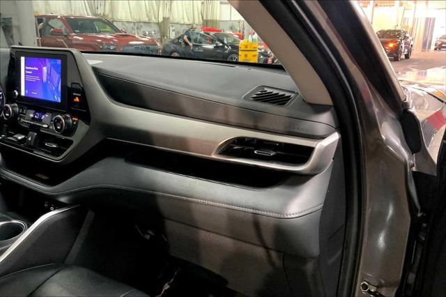 used 2023 Toyota Highlander car, priced at $34,988