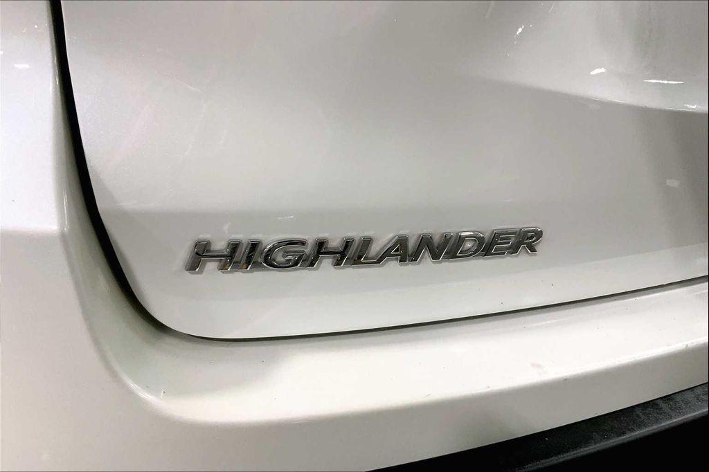 used 2017 Toyota Highlander car, priced at $23,577