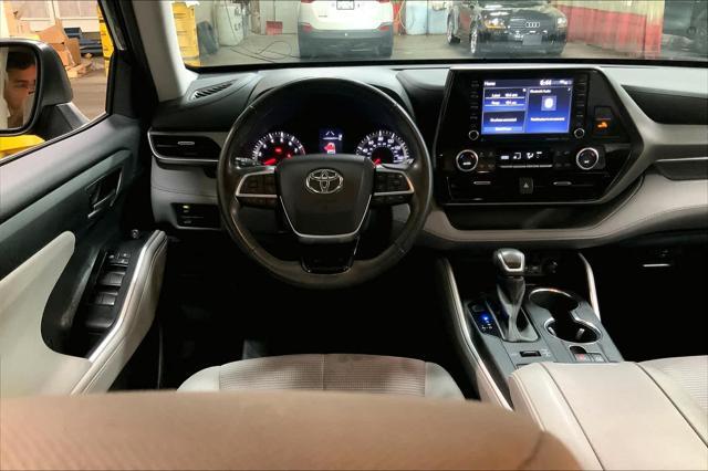 used 2021 Toyota Highlander car, priced at $33,247