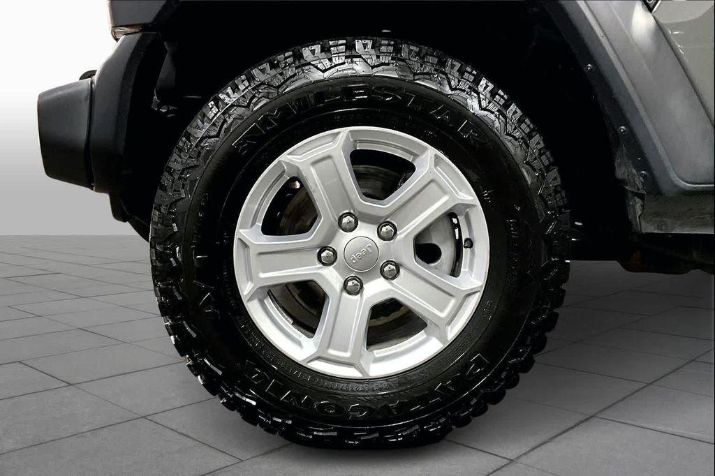 used 2018 Jeep Wrangler Unlimited car, priced at $19,347