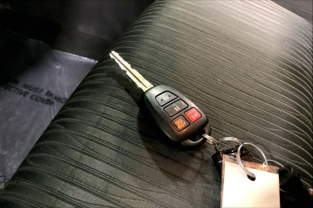 used 2019 Toyota Highlander car, priced at $23,447