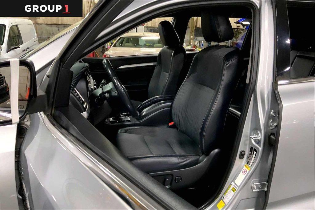 used 2019 Toyota Highlander car, priced at $23,447