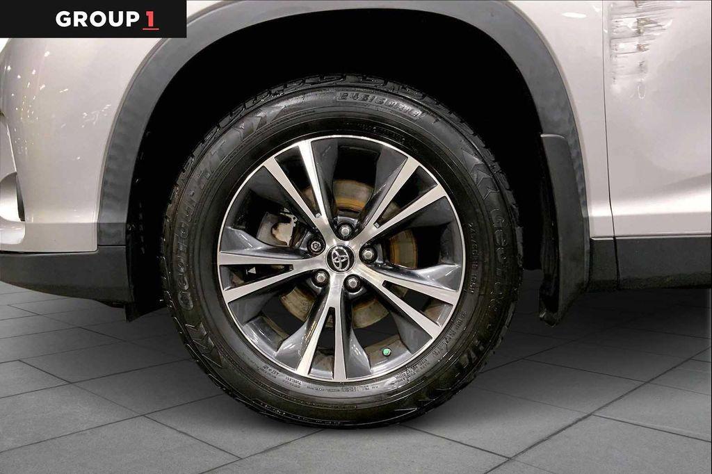 used 2019 Toyota Highlander car, priced at $23,447