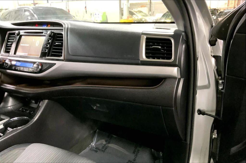 used 2019 Toyota Highlander car, priced at $23,447