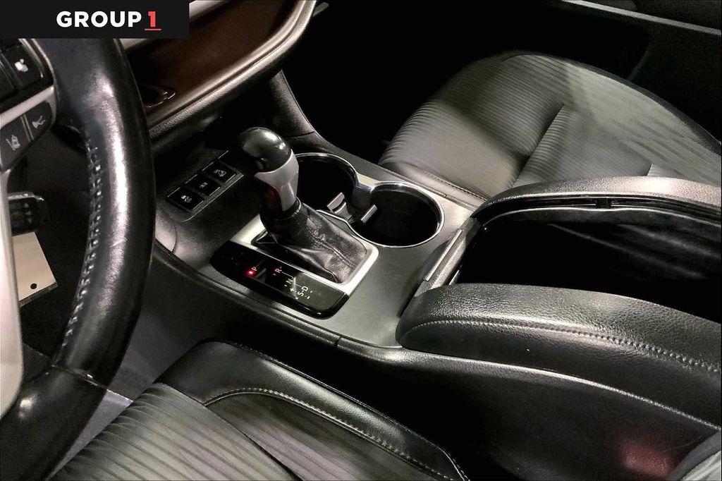 used 2019 Toyota Highlander car, priced at $23,447
