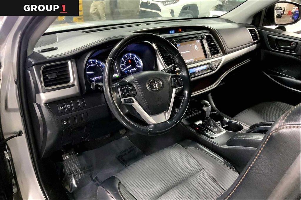 used 2019 Toyota Highlander car, priced at $23,447