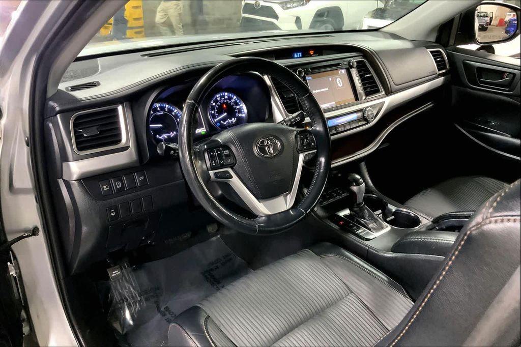 used 2019 Toyota Highlander car, priced at $23,447