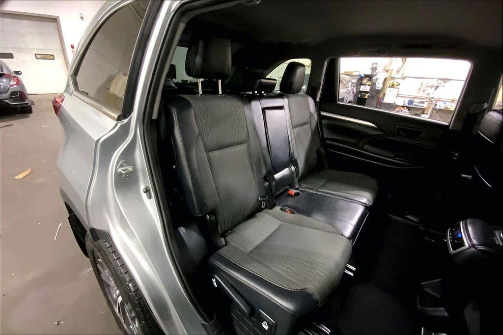 used 2019 Toyota Highlander car, priced at $23,447