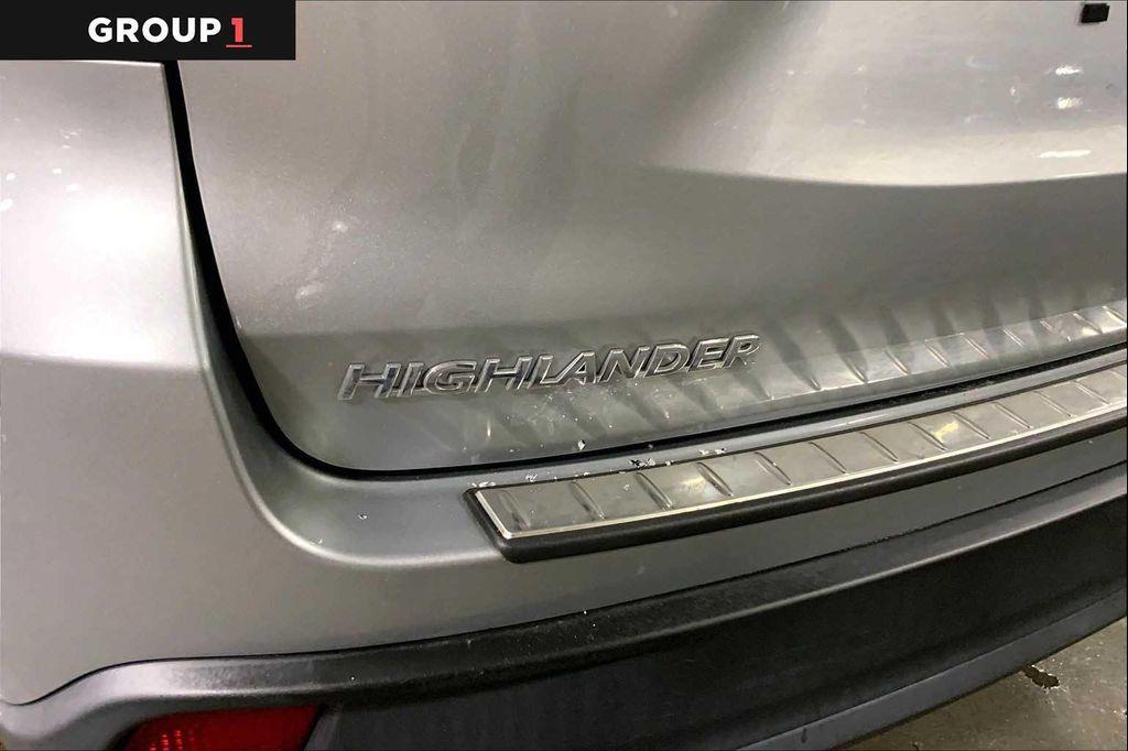 used 2019 Toyota Highlander car, priced at $23,447