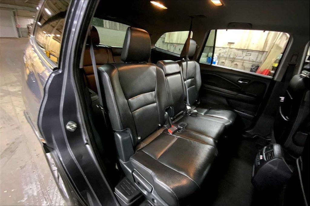 used 2020 Honda Pilot car, priced at $24,997