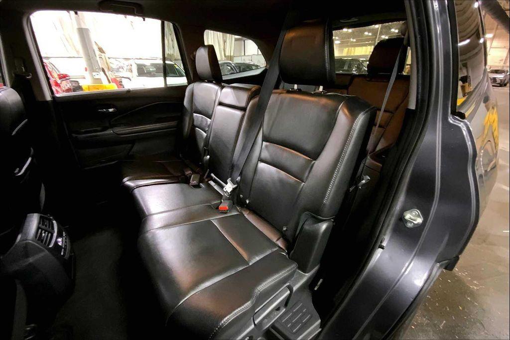 used 2020 Honda Pilot car, priced at $24,997