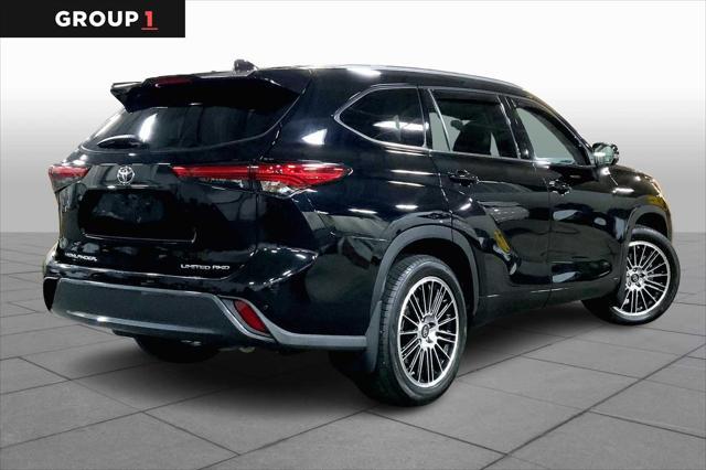 used 2022 Toyota Highlander car, priced at $39,447