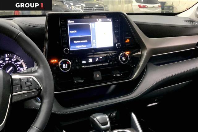 used 2022 Toyota Highlander car, priced at $39,447