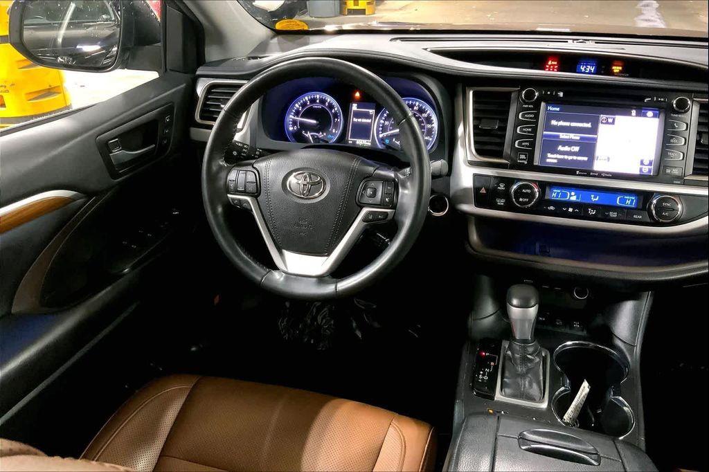 used 2019 Toyota Highlander car, priced at $29,997