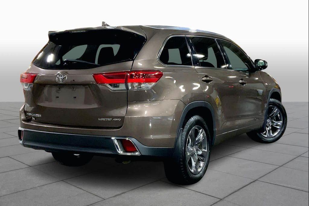 used 2019 Toyota Highlander car, priced at $29,997