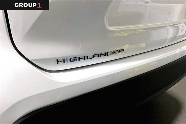 used 2022 Toyota Highlander car, priced at $35,457