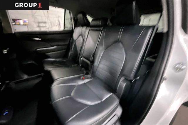 used 2022 Toyota Highlander car, priced at $35,457