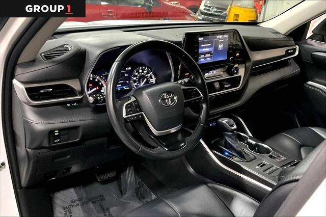 used 2022 Toyota Highlander car, priced at $35,457