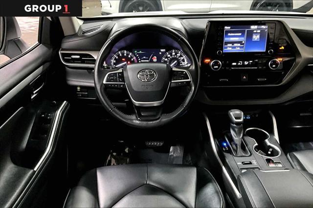used 2022 Toyota Highlander car, priced at $35,457
