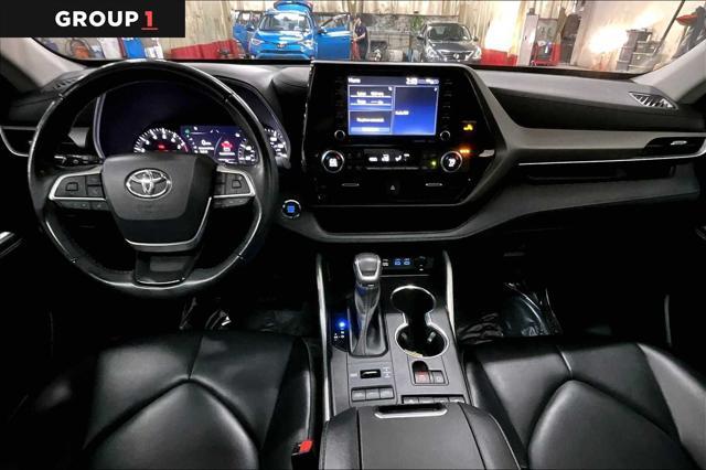 used 2022 Toyota Highlander car, priced at $37,997