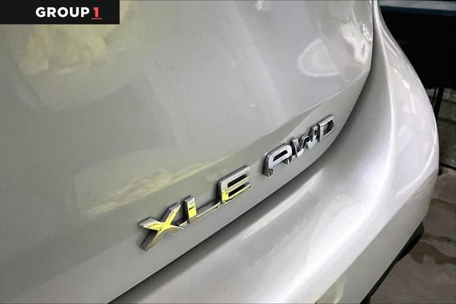 used 2022 Toyota Highlander car, priced at $37,997