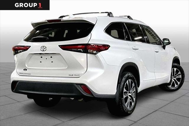 used 2022 Toyota Highlander car, priced at $37,997