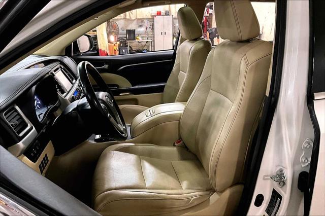 used 2015 Toyota Highlander car, priced at $20,997