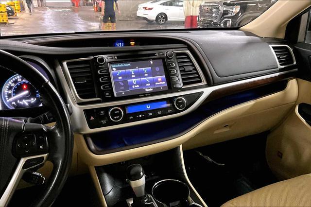 used 2015 Toyota Highlander car, priced at $20,997