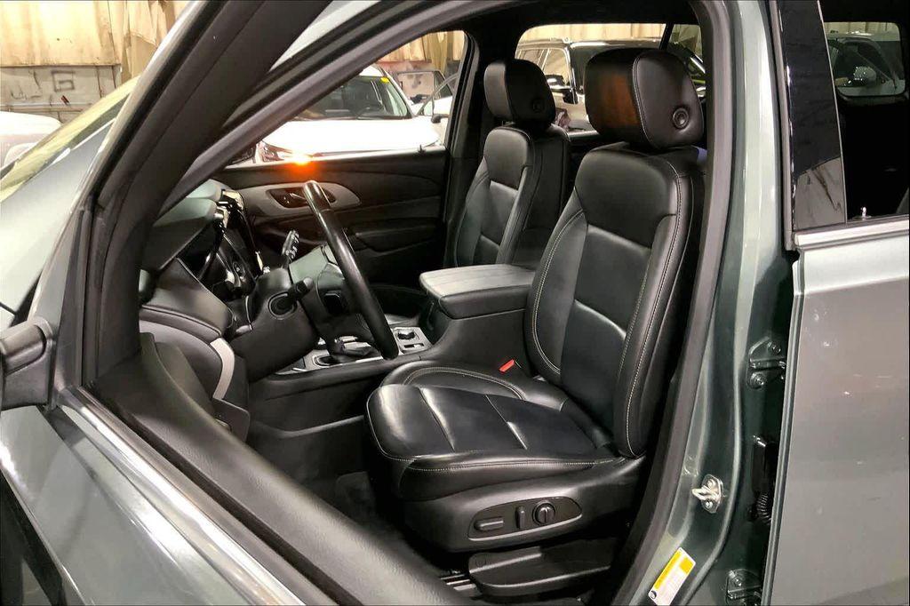 used 2023 Chevrolet Traverse car, priced at $30,000