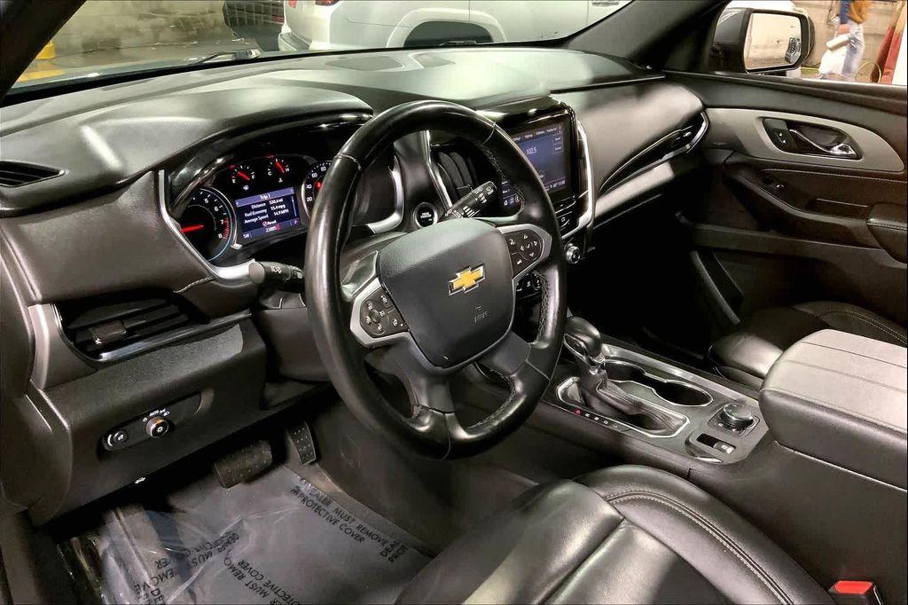 used 2023 Chevrolet Traverse car, priced at $30,000