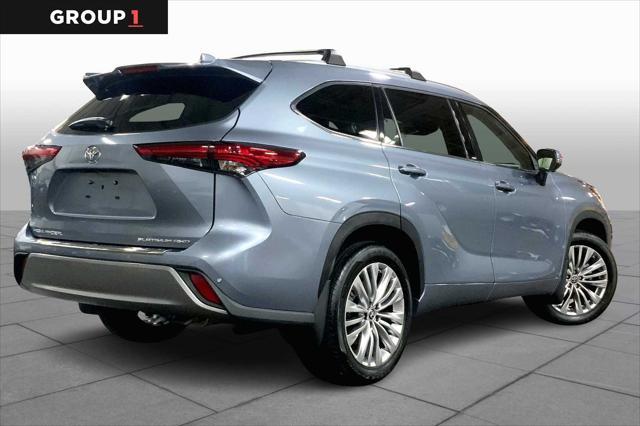 used 2023 Toyota Highlander car, priced at $49,997