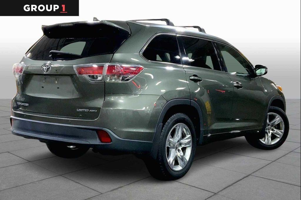 used 2016 Toyota Highlander car, priced at $21,499